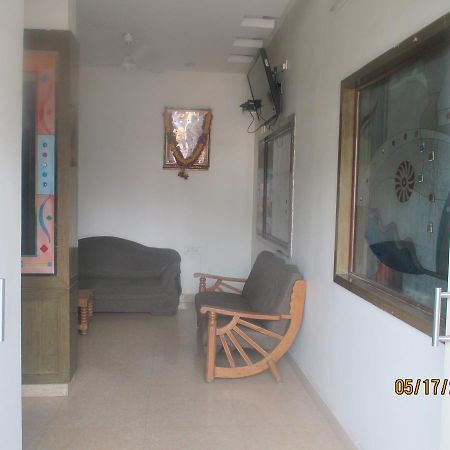 Sri Sai Ganesh Lodge Haidarábád Kültér fotó